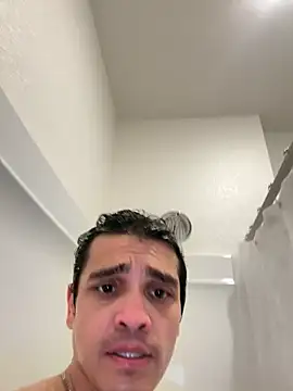 Snapshot of Orlando702@xh chatting on 02-23-26, 01:40 Orlando702xh online show from 02-23-26, 01:40