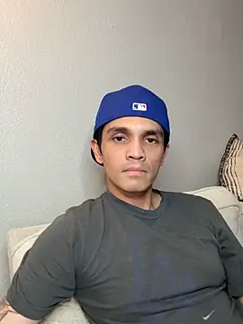 Snapshot of Orlando702@xh chatting on 10-27-25, 01:06 Orlando702xh online show from 10-27-25, 01:06