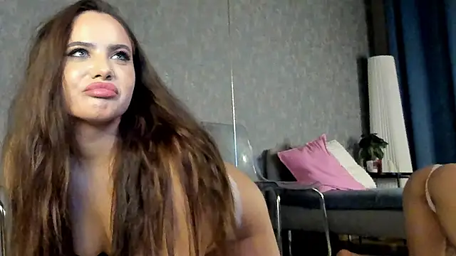 KarinaSparks online show from 11-24-25, 08:53