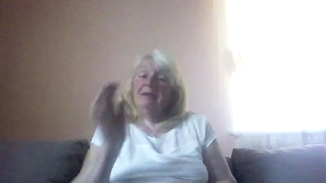 AmyLove353 online show from 05-20-26, 03:36