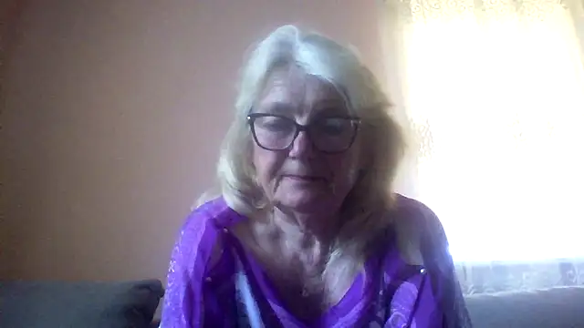 AmyLove353 online show from 06-05-26, 03:44