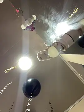 Violeet-Smith online show from 12-19-25, 05:37