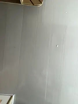 Violeet-Smith online show from 12-17-25, 04:34