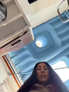 Violeet-Smith online show from 02-10-26, 01:32