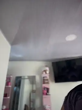 Violeet-Smith online show from 04-12-26, 06:22