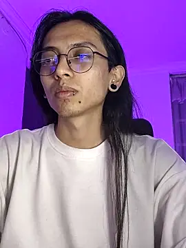 Snapshot of _Astrea_ chatting on 02-05-26, 08:26 Astrea online show from 02-05-26, 08:26