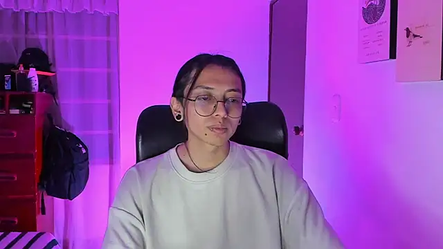 Snapshot of _Astrea_ chatting on 02-23-26, 01:29 Astrea online show from 02-23-26, 01:29