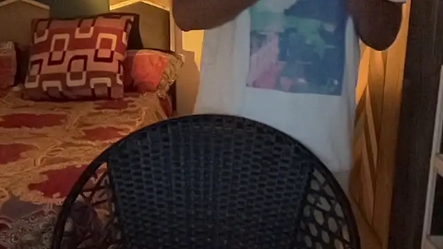 MakeMeAwareAah online show from 10-23-25, 04:05