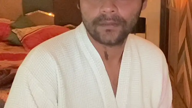 MakeMeAwareAah online show from 10-20-25, 03:01