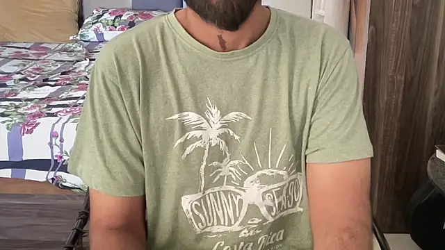 Snapshot of MakeMeAwareAah chatting on 04-14-26, 05:01 MakeMeAwareAah online show from 04-14-26, 05:01