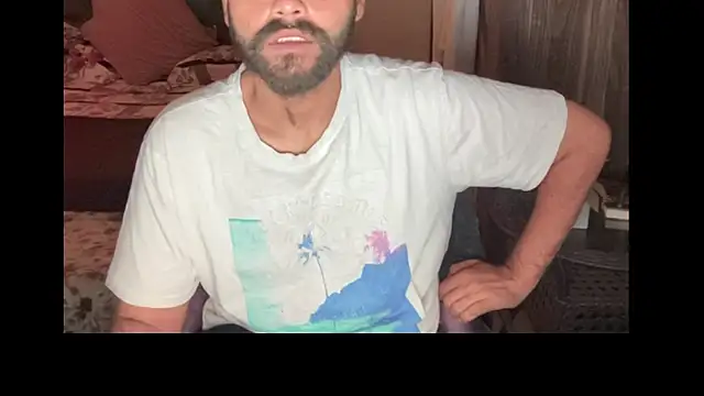 Snapshot of MakeMeAwareAah chatting on 04-10-26, 03:30 MakeMeAwareAah online show from 04-10-26, 03:30