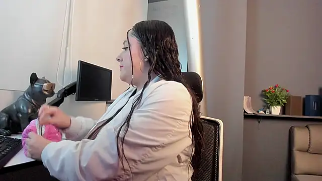 Danna piink  online show from 03-27-26, 11:11