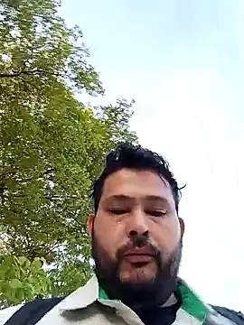 Snapshot of Ambooli chatting on 05-17-26, 11:43 Ambooli online show from 05-17-26, 11:43
