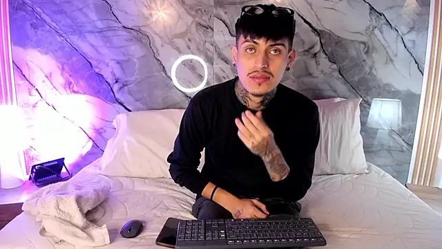 enzorodriguezz online show from 11-06-25, 01:04