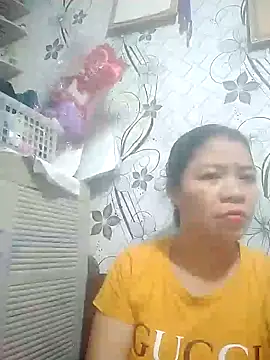 Yummymarie09 online show from 10-21-25, 02:00