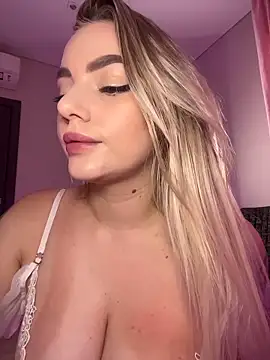 HugeBoobsAlice online show from 07-17-26, 05:04