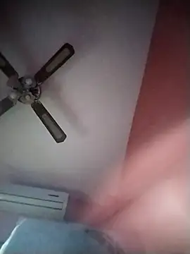 Danii2005 online show from 11-28-25, 09:04