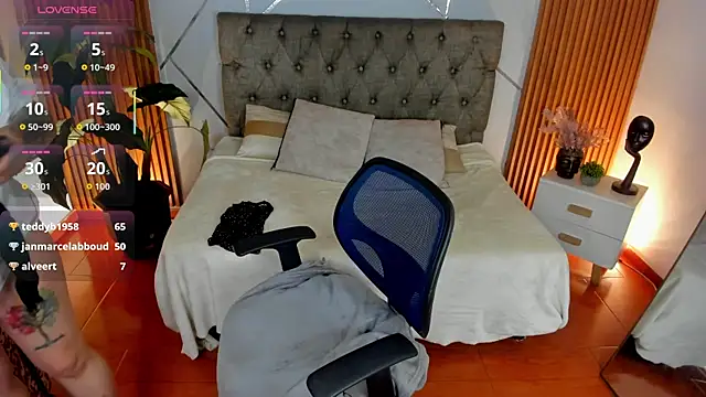 camilaa lux online show from 11-07-25, 10:53