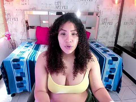 ROZZE MILA online show from 11-07-25, 01:15