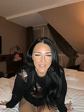 Gabbyys online show from 11-24-25, 08:42