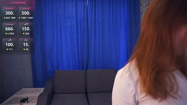 KarlynGow online show from 12-15-25, 07:03