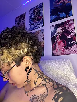 Snapshot of Abby_Evanns1 chatting on 02-09-26, 02:37 Abby Evanns1 online show from 02-09-26, 02:37