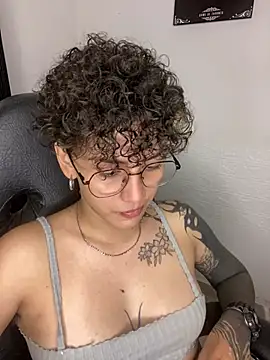 Snapshot of Abby_Evanns1 chatting on 02-12-26, 10:53 Abby Evanns1 online show from 02-12-26, 10:53