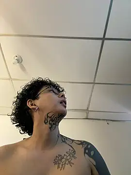 Snapshot of Abby_Evanns1 chatting on 02-18-26, 02:02 Abby Evanns1 online show from 02-18-26, 02:02