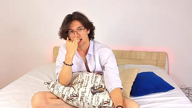 Snapshot of elvano_et chatting on 06-23-26, 07:23 elvano et online show from 06-23-26, 07:23