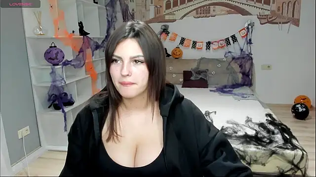 KittyShenson online show from 10-24-25, 05:34