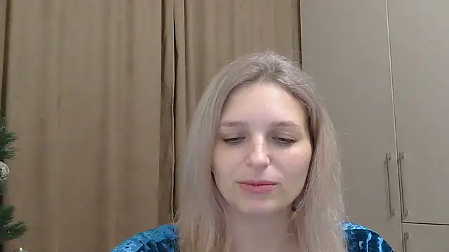 ElisSky301 online show from 12-19-25, 09:28