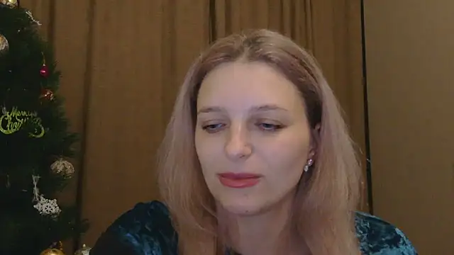 ElisSky301 online show from 12-18-25, 09:07