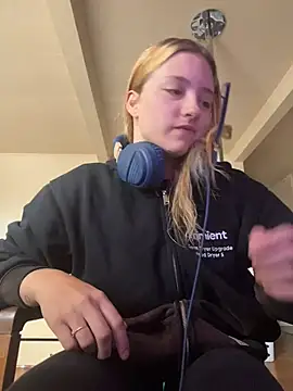 xoxokehlani online show from 06-24-26, 06:17
