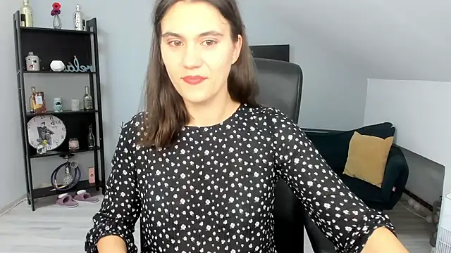 Snapshot of IzzyMonro chatting on 10-22-25, 08:30 IzzyMonro online show from 10-22-25, 08:30