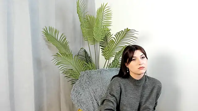 AnhPontoriero online show from 10-31-25, 09:39