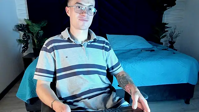 Lil James online show from 11-16-25, 08:13