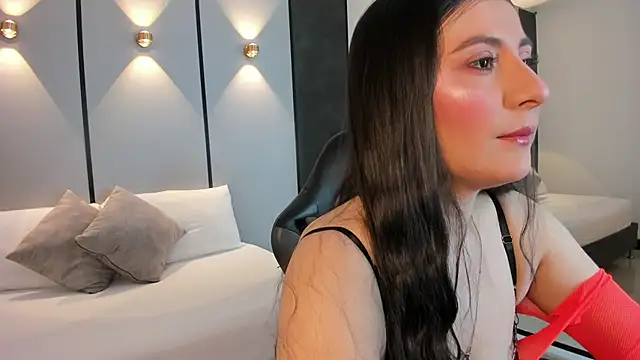 mia collins96 online show from 04-19-26, 02:23