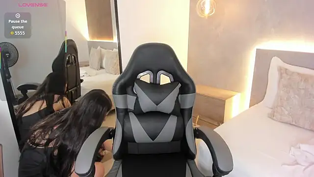 mia collins96 online show from 02-07-26, 02:19