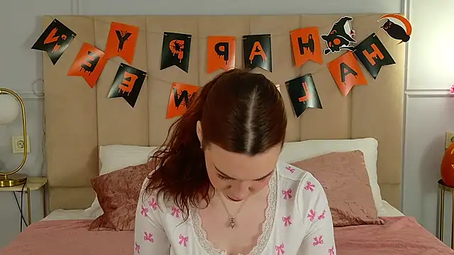 KoriPaul online show from 10-23-25, 05:11