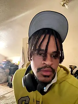 Snapshot of Mrmakeherwet_Tez chatting on 01-07-26, 08:14 Mrmakeherwet Tez online show from 01-07-26, 08:14