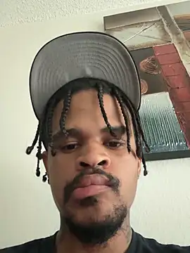 Snapshot of Mrmakeherwet_Tez chatting on 10-20-25, 09:26 Mrmakeherwet Tez online show from 10-20-25, 09:26