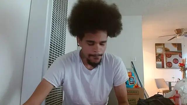 Snapshot of Mrmakeherwet_Tez chatting on 12-05-25, 05:00 Mrmakeherwet Tez online show from 12-05-25, 05:00