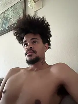 Snapshot of Mrmakeherwet_Tez chatting on 02-23-26, 04:18 Mrmakeherwet Tez online show from 02-23-26, 04:18