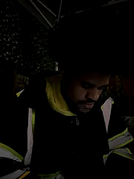 Snapshot of Mrmakeherwet_Tez chatting on 12-03-25, 06:14 Mrmakeherwet Tez online show from 12-03-25, 06:14