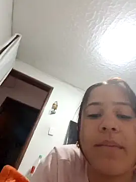 Snapshot of TamySweet69 chatting on 10-29-25, 03:00 TamySweet69 online show from 10-29-25, 03:00