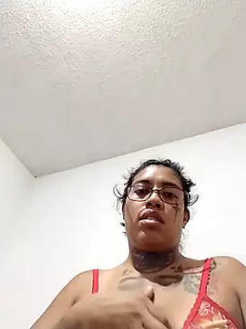 Chicattoo69 online show from 10-21-25, 05:51