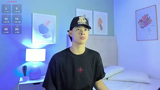 ApoloRicci online show from 02-13-26, 07:36