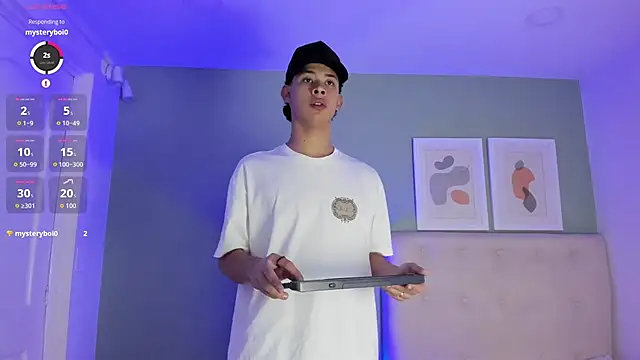 ApoloRicci online show from 02-10-26, 08:19