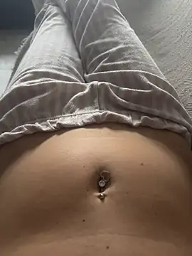 Snapshot of Rubia_divina7 chatting on 02-08-26, 05:32 Rubia divina7 online show from 02-08-26, 05:32