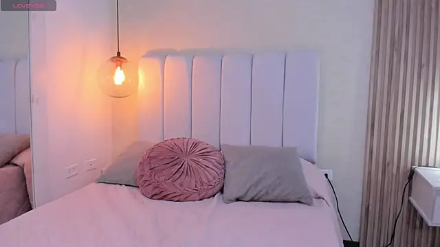 Scarletgod online show from 04-16-26, 09:39